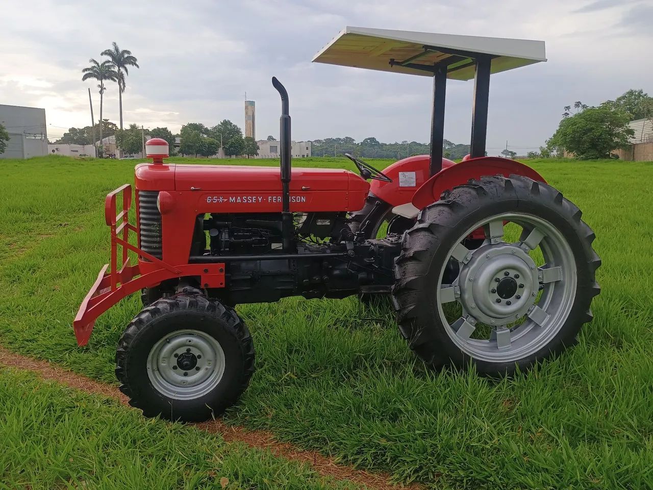 Trator Massey Ferguson 65x 4 marchas em estado de novo  - Foto 2