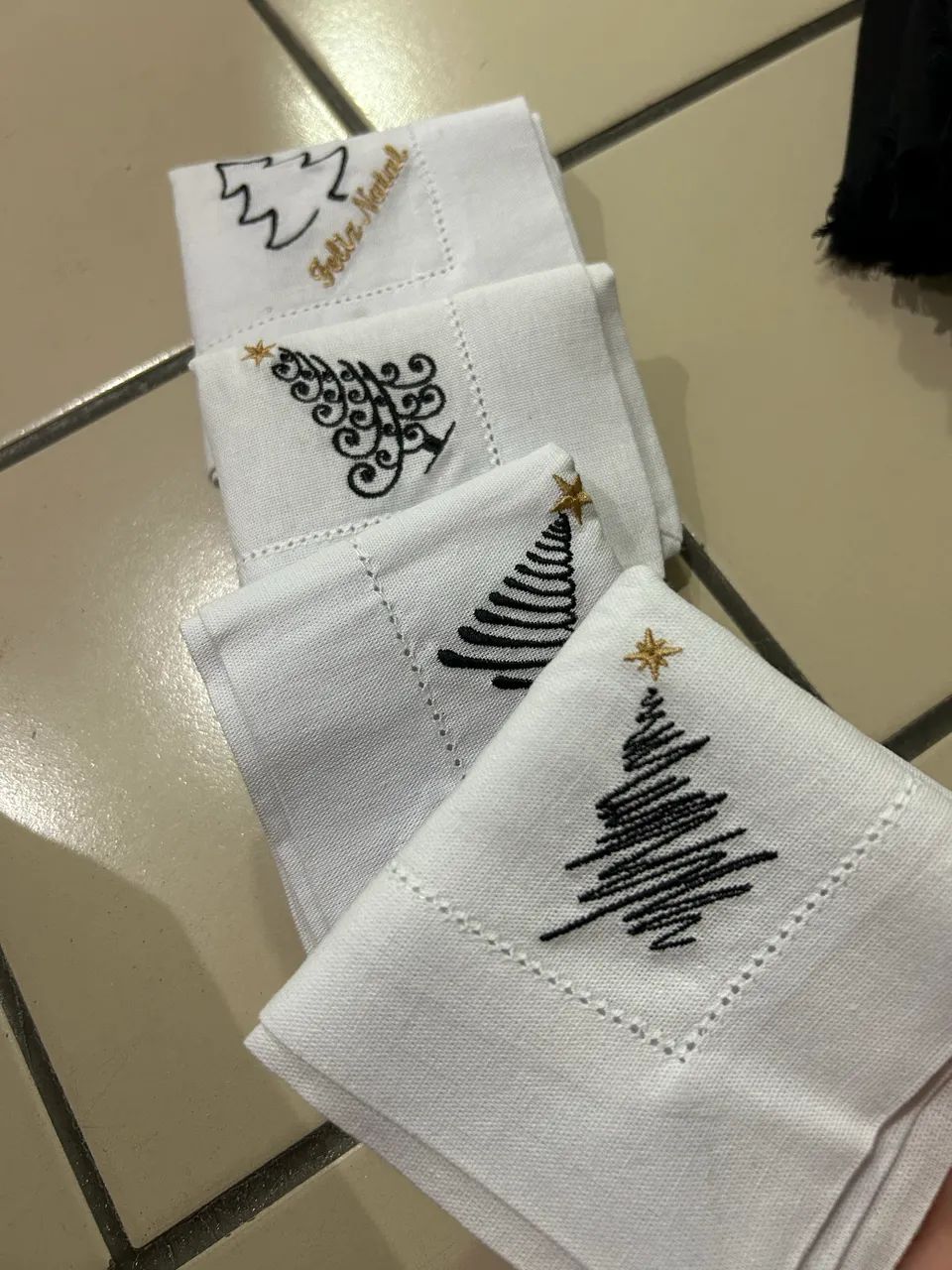 28 Guardanapos de linho (130,00) novos - Foto 2