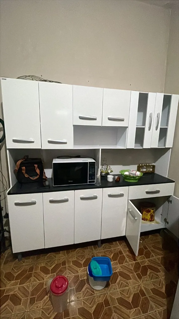 Armário de cozinha moderno em MDF - Seminovo