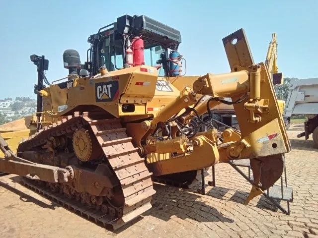 Trator de Esteira Caterpillar D8T