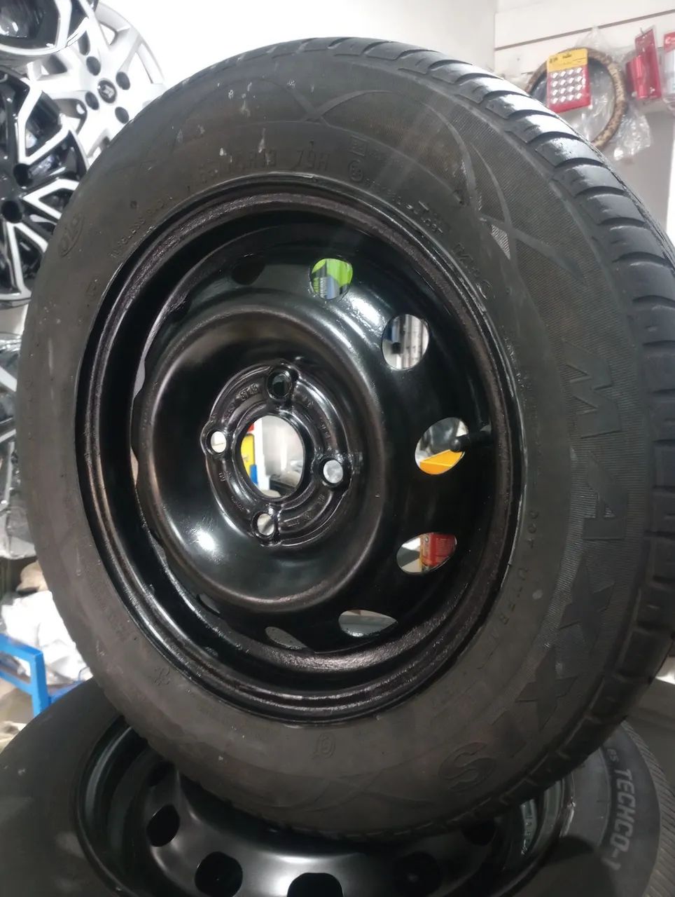 Roda celta Corsa Wind clássic Kadett Monza prisma. Estepe pronto  - Foto 5