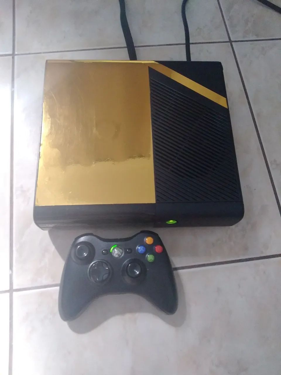 Xbox Dourado 360 RGH 3.0 Super Slim HD320GB Fonte 110v ou 220v 45 jogos instalados no HD  - Foto 3