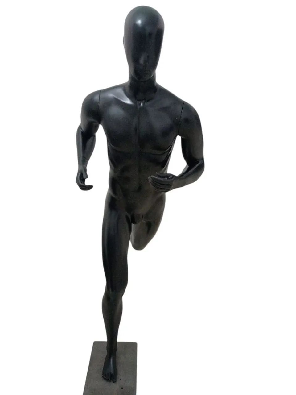 Manequim Masculino Fibra de Vidro Corredor 