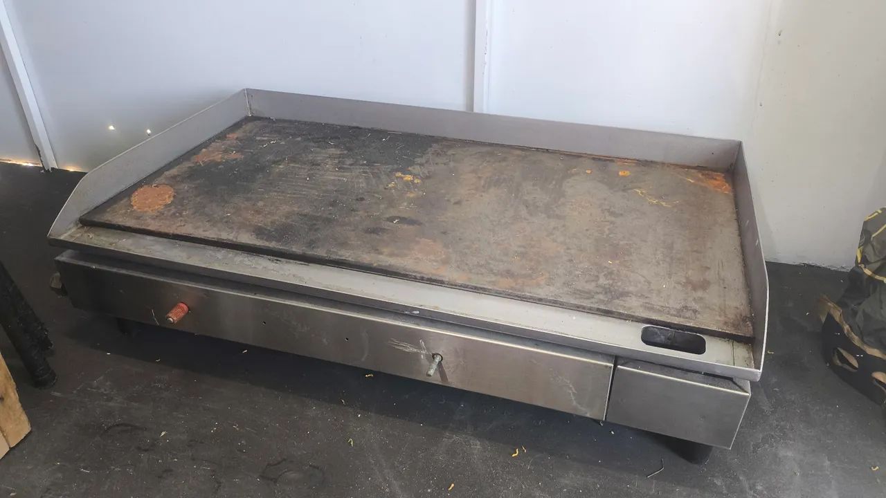 Alugo trailer na praça sangue areia - Foto 4