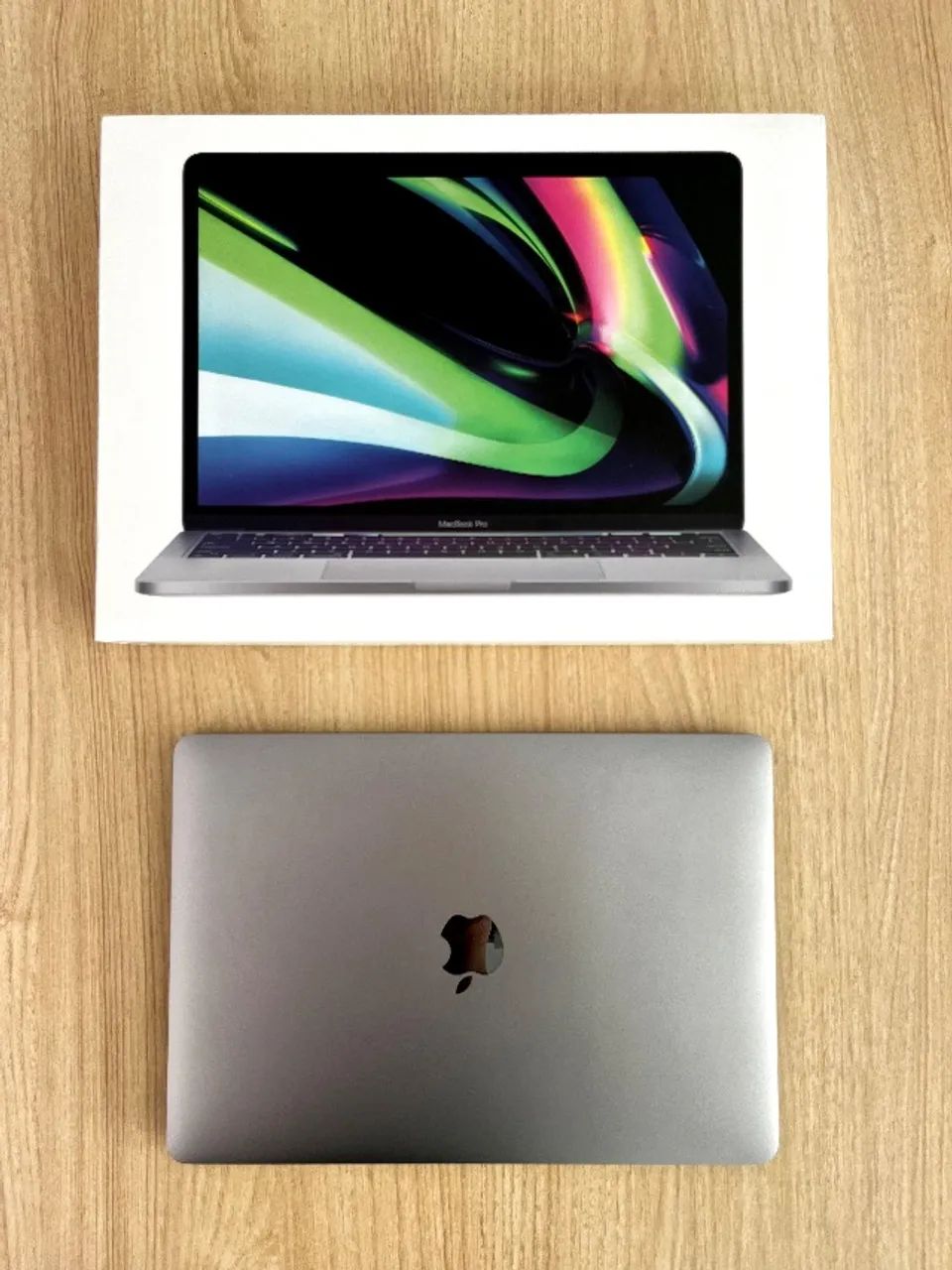 MacBook Pro - 13,3 Apple M2 chip - 8GB Memoria - 256GB SSD - 2022
