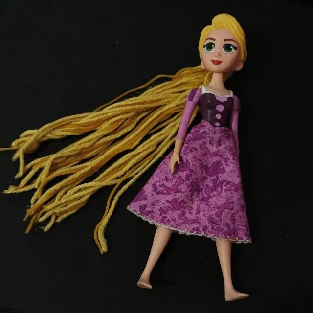 Boneca Princesa Disney Rapunzel Enrolados 2016 Hasbro - Foto 5