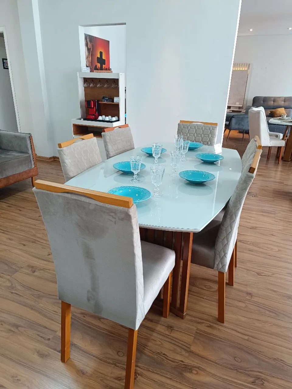 Mesa de jantar 1,80 com 6 cadeiras em veludo top Luxo e conforto!