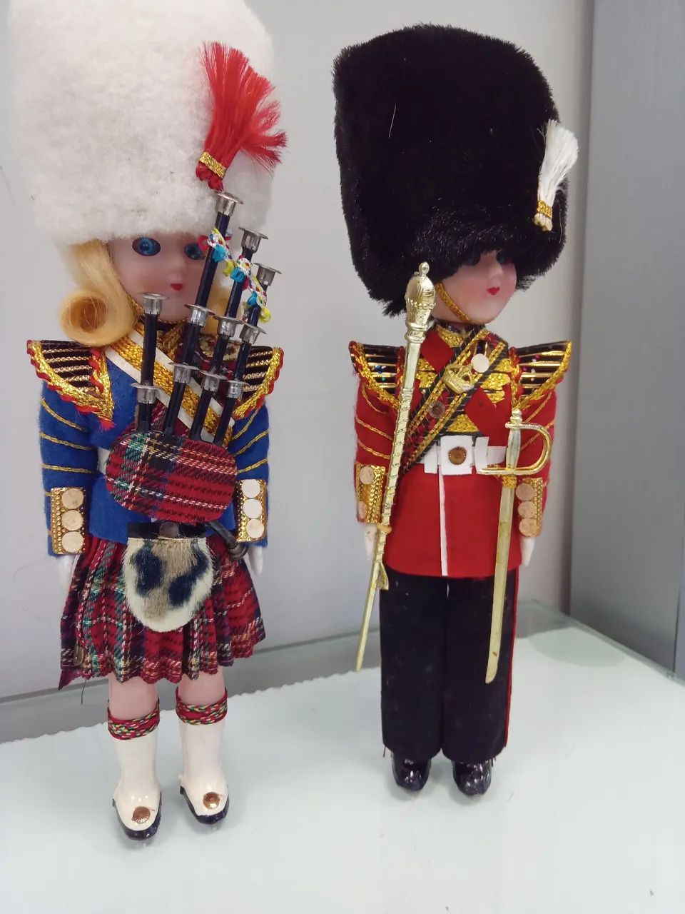 Bonecas Antigas de Guarda Real Britânica