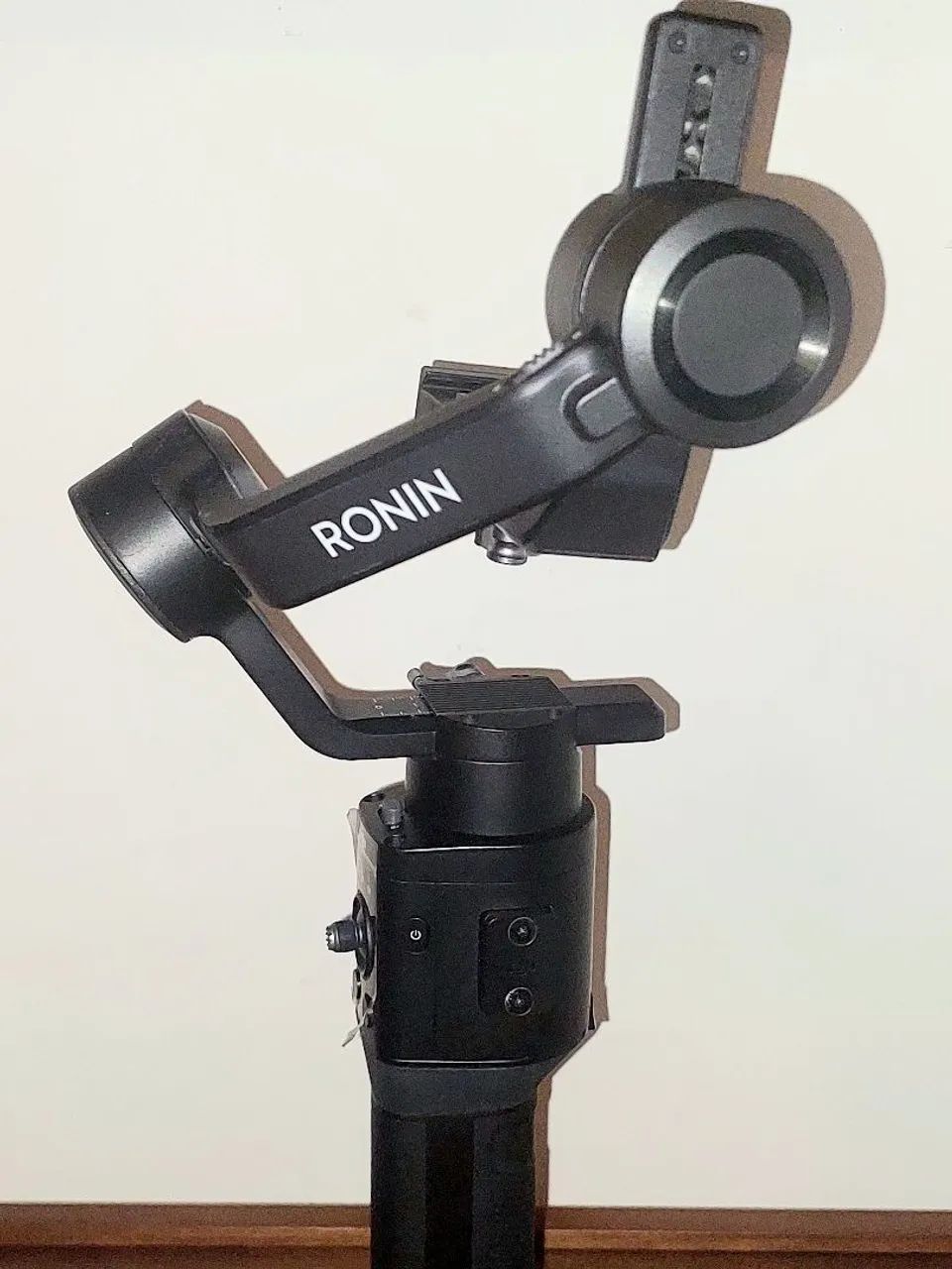 Gimbal Estabilizador Ronin DJI SC para câmera  - Foto 4