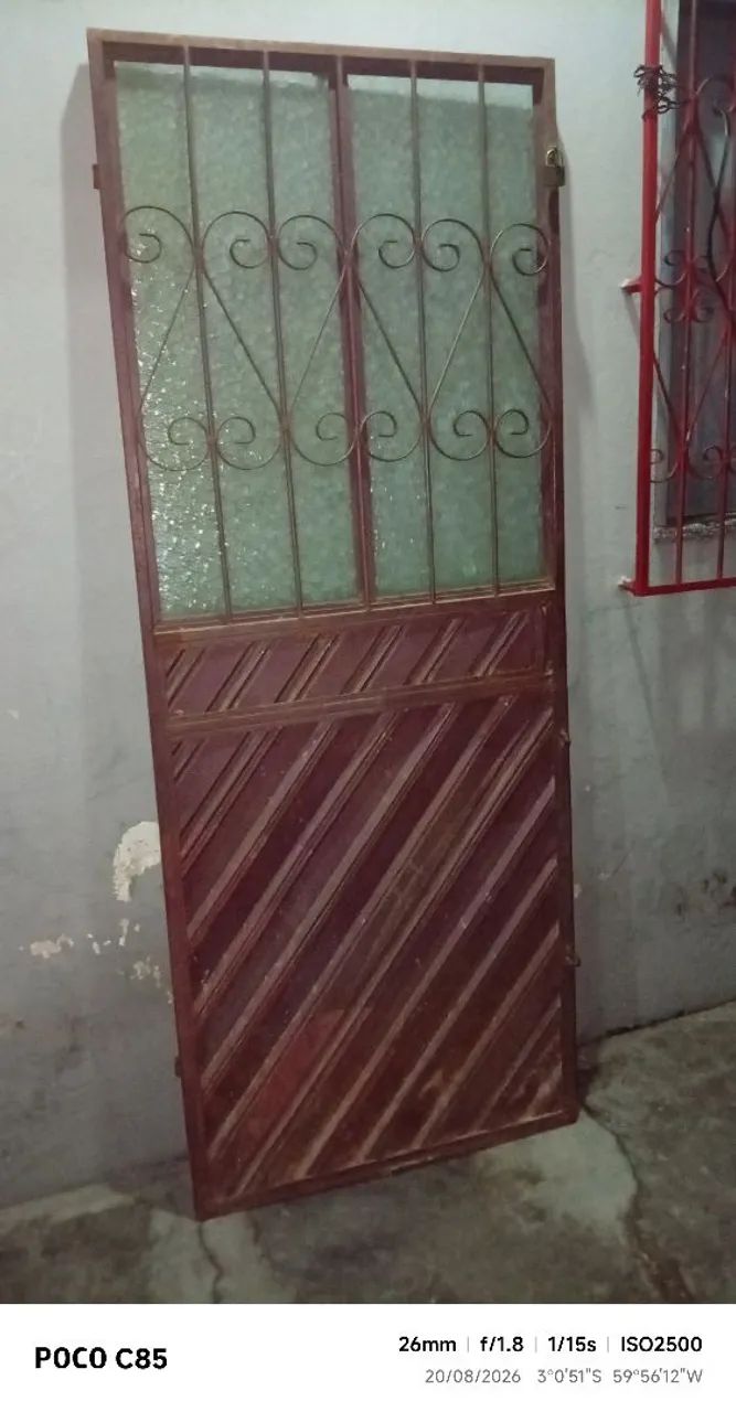 PORTA DE FERRO COM VIDRO COMPLETO, R$ 320 - Foto 2