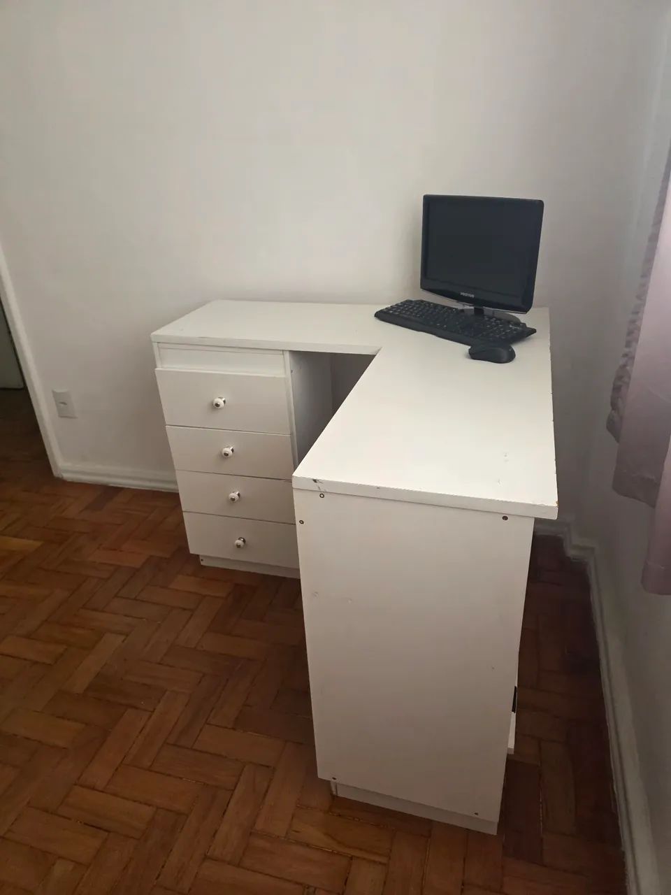 Escrivaninha em L, com gaveteiro - Foto 3