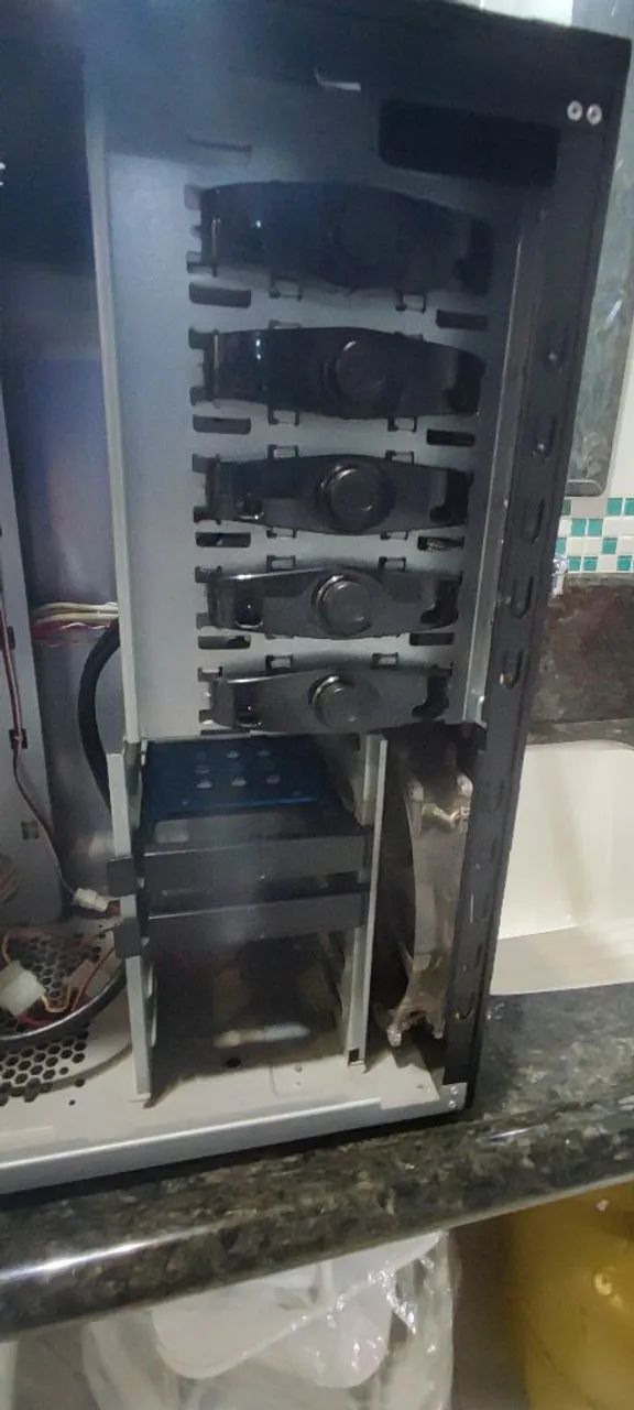 Gabinete usado COOLERMASTER - Foto 3