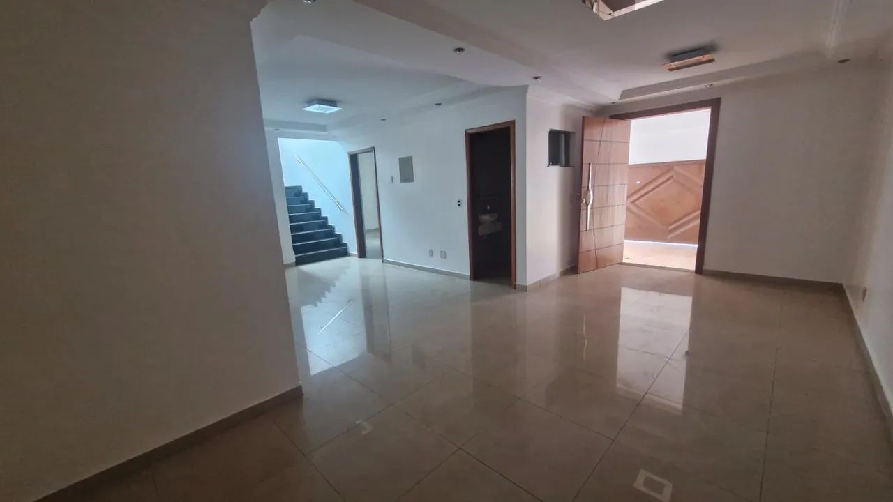 SOBRADO DE 05 QUARTOS, SETOR SUL. - Foto 5