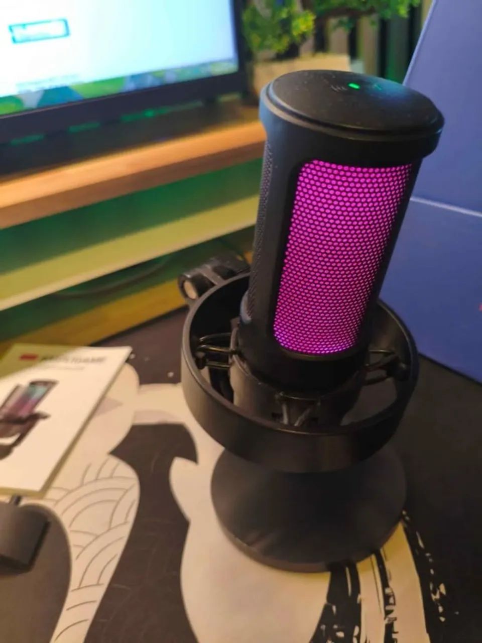 microfone403953832491765762