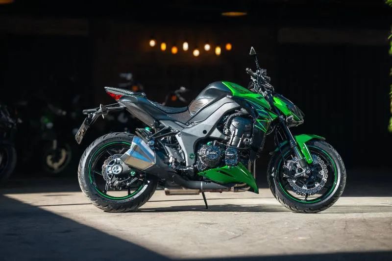 Motos Kawasaki Z 1000 - RA XII - Samambaia, Brasília - Distrito