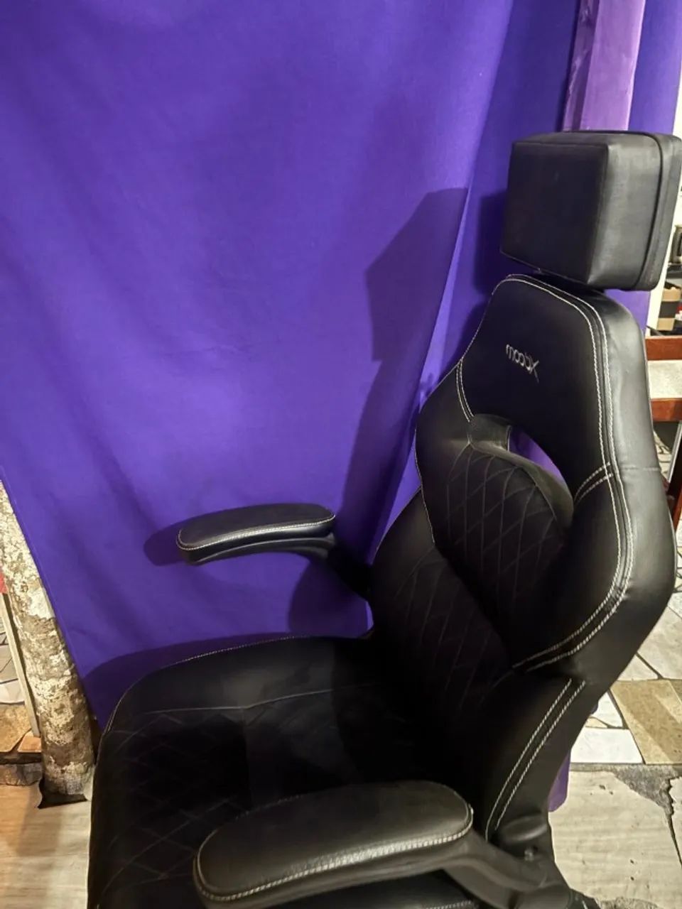 CADEIRA ESCRITÓRIO NOVA. 1000$