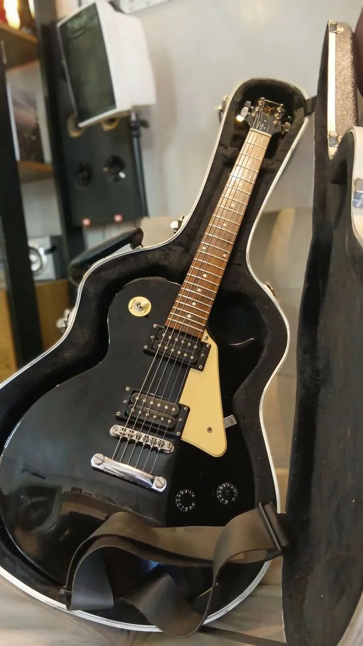 Guitarra Epiphone LP-100 com eletrica nova, regulada e revisada.
