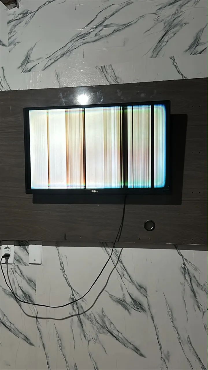 Tv 32 polegadas Philco - para retirar peças 