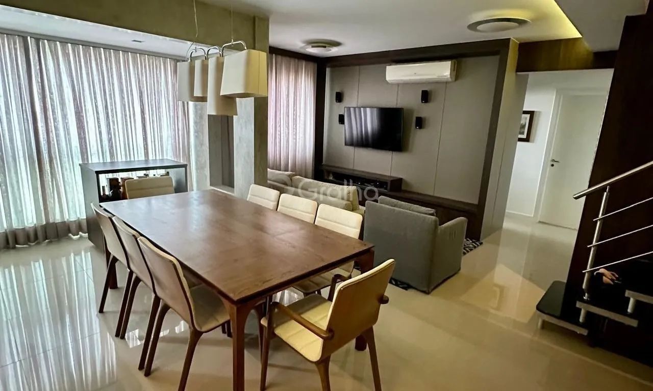 Duplex de 124m² com 3 suítes em Coqueiros