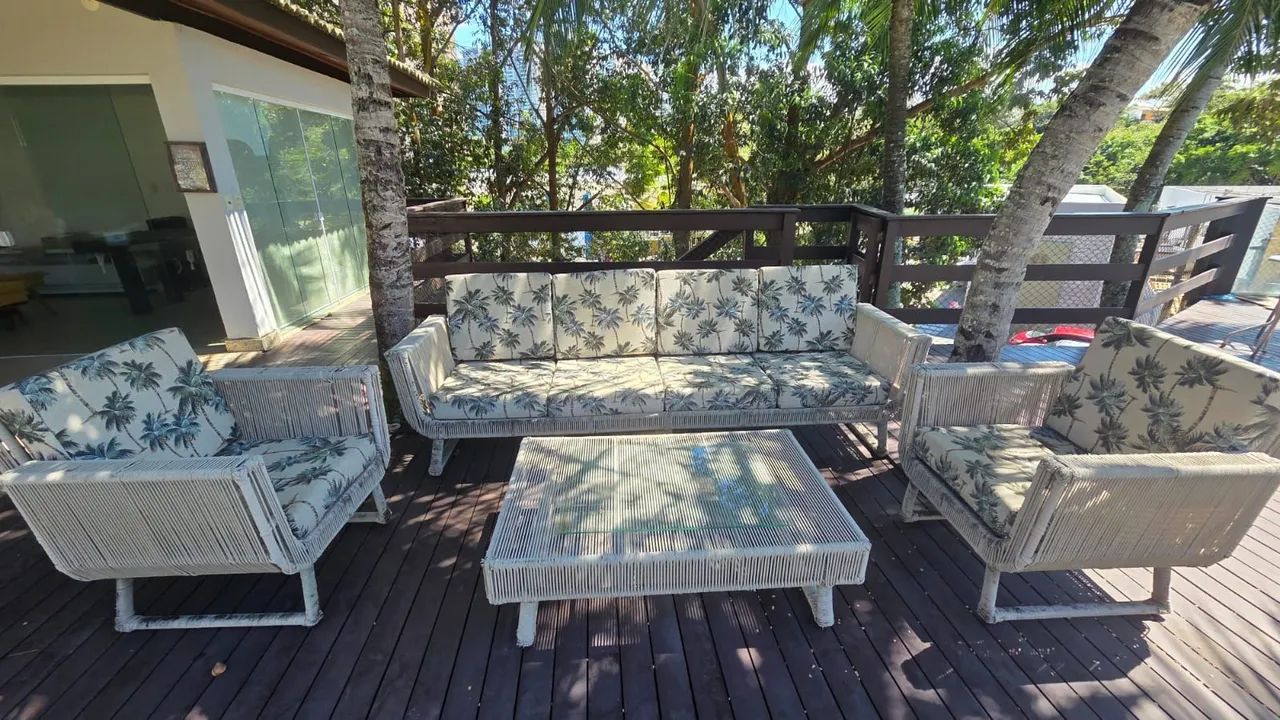 conjunto de sofá e poltronas para área externa