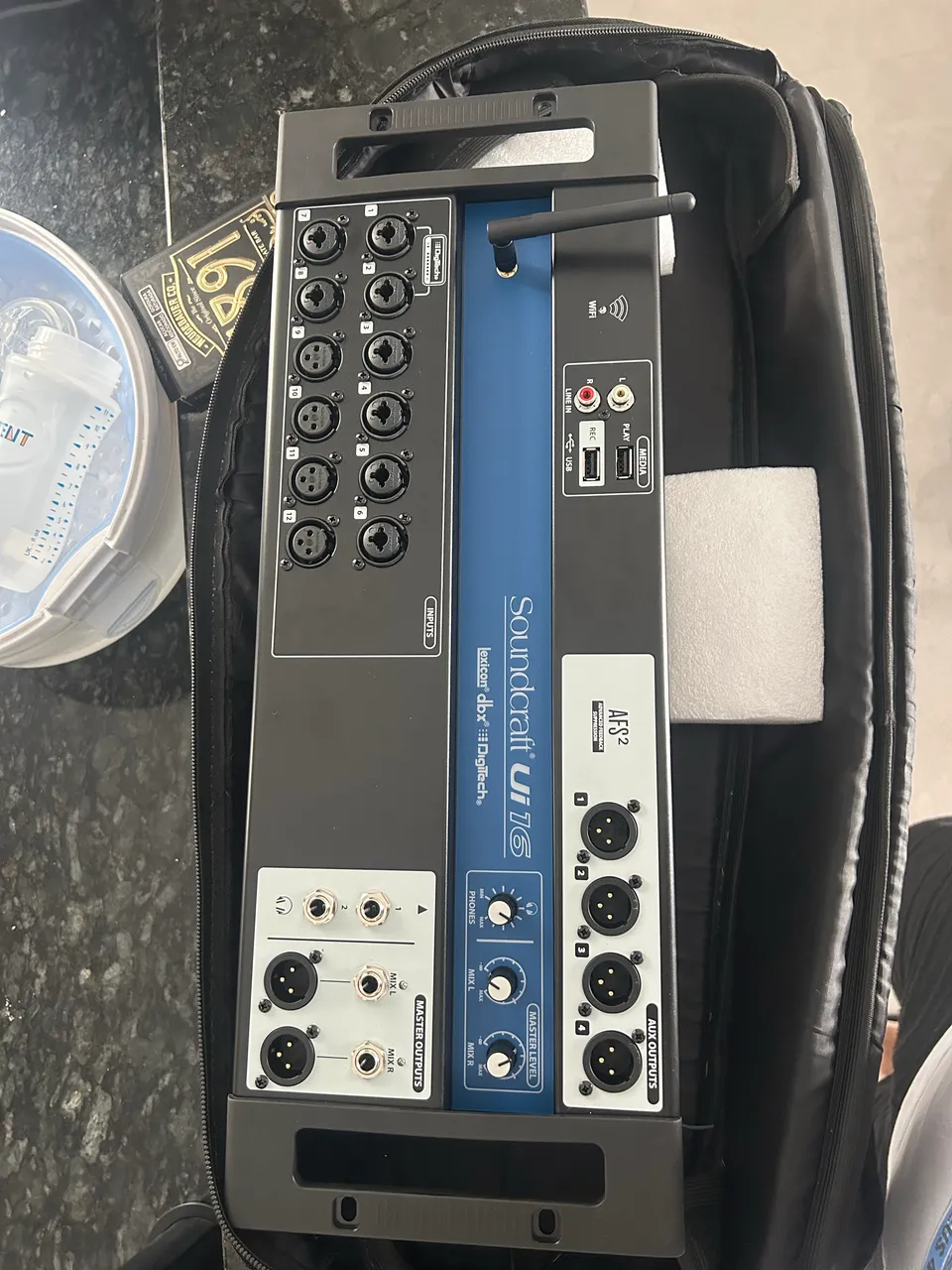 Microfone Condensador Electro Voice / Blue Cardinal - Instrumentos