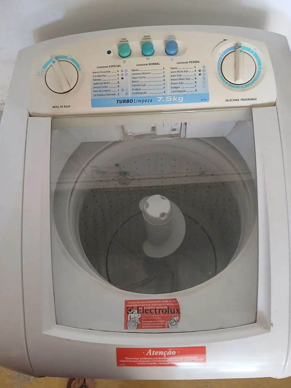 Vendo máquina de lavar Electrolux usada