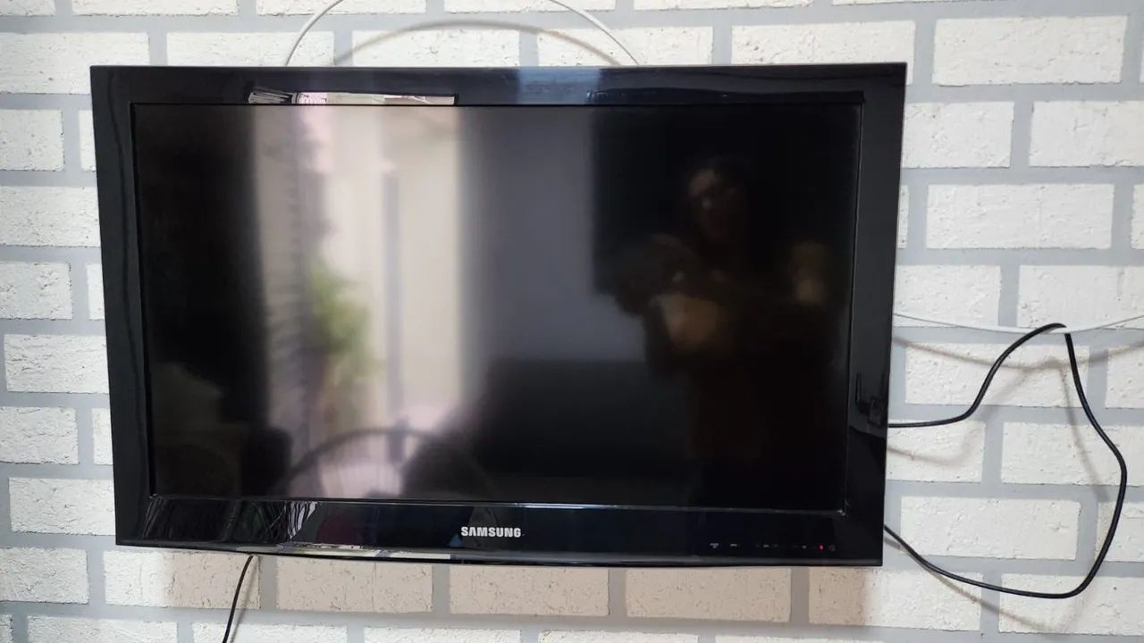 TV Samsung 32 Polegadas c/controle remoto 110voltagem  - Foto 2