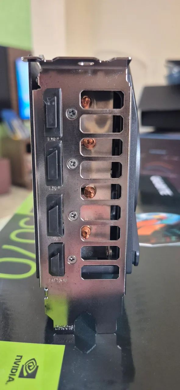 Placa video RTX 5070  - Foto 3