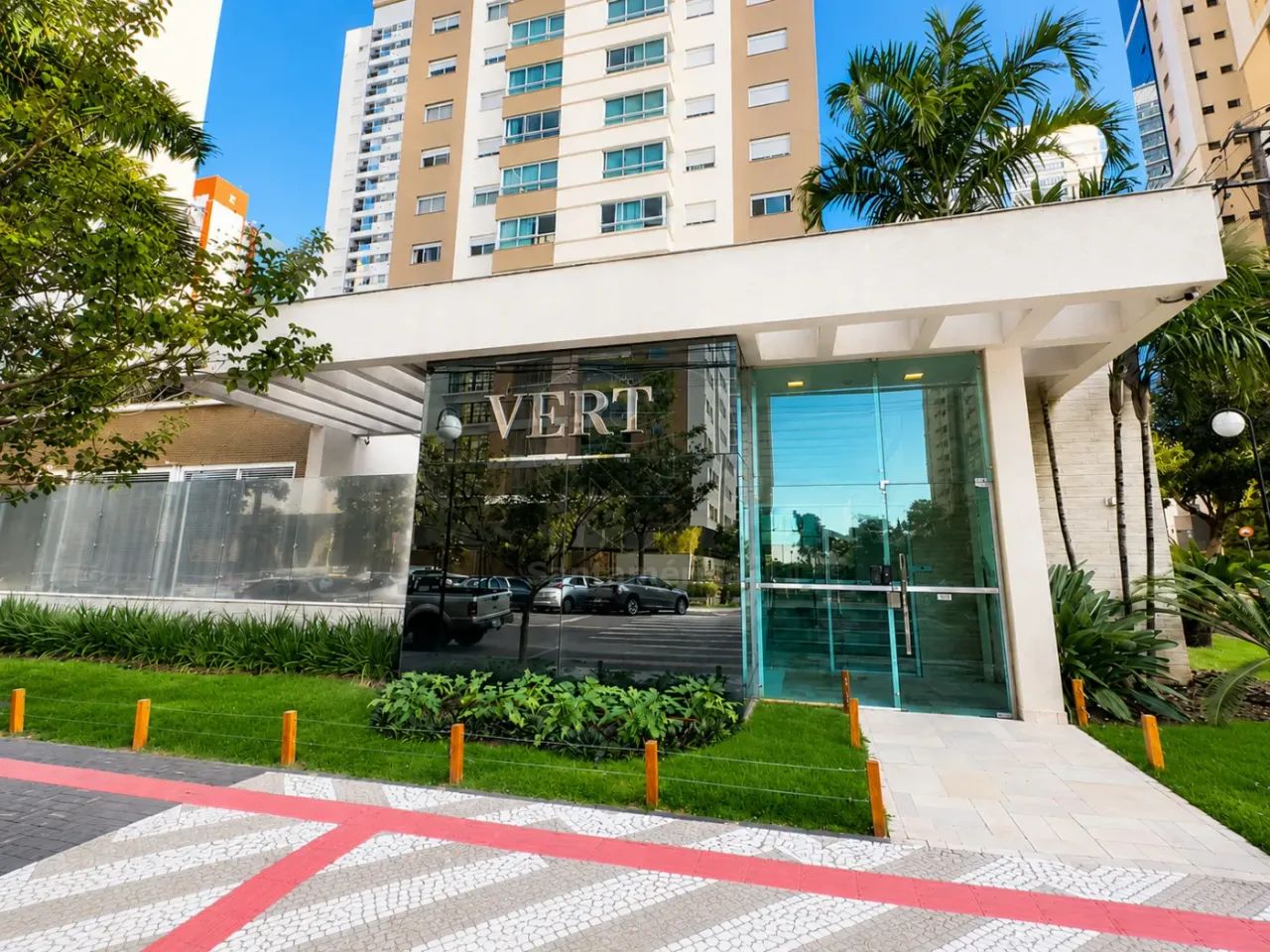 Apartamento com 3 Quartos Sendo 1 Suíte para Alugar no Edifício Vert Residence, na Gleba P