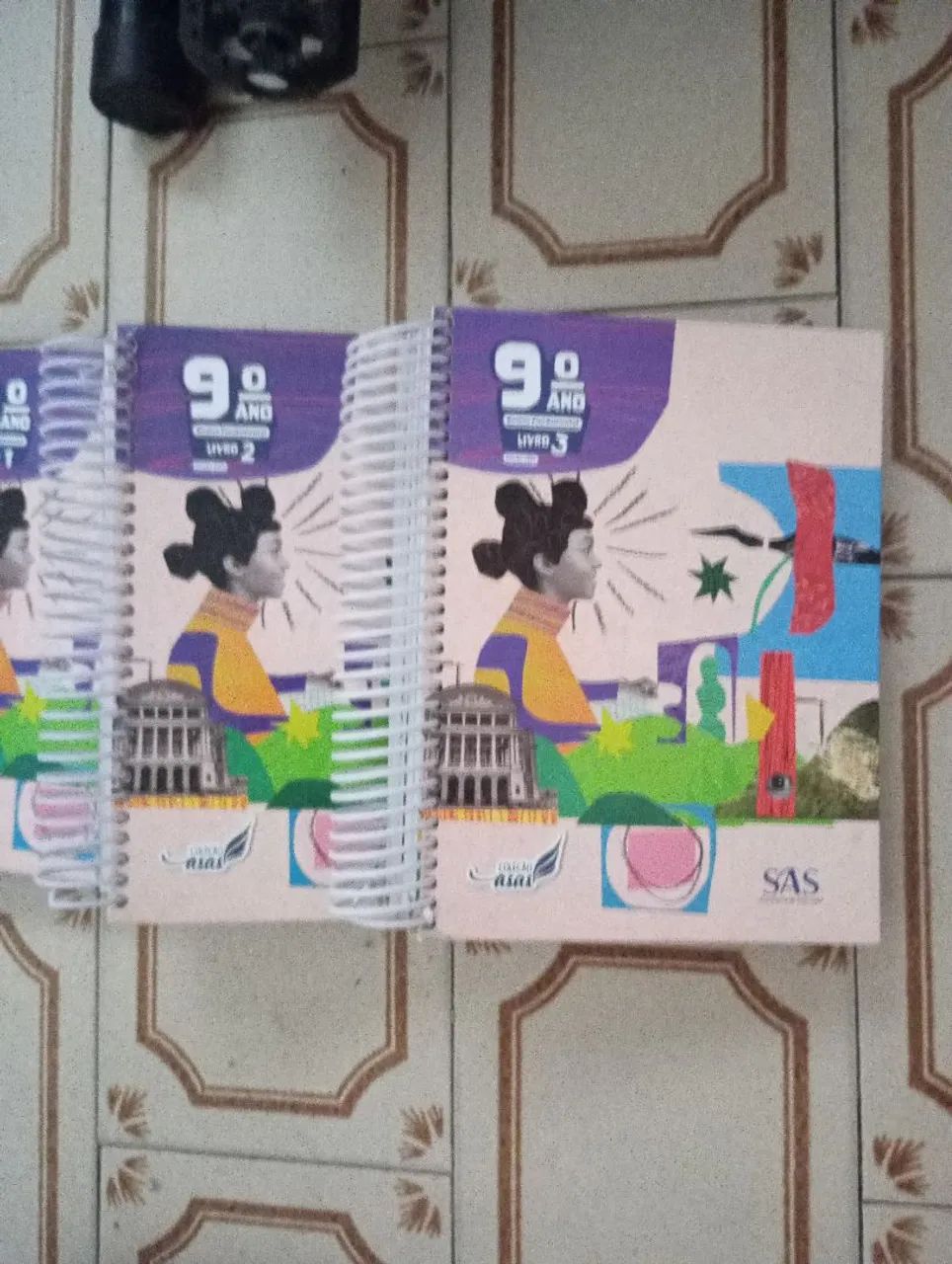 Livro  - Foto 2