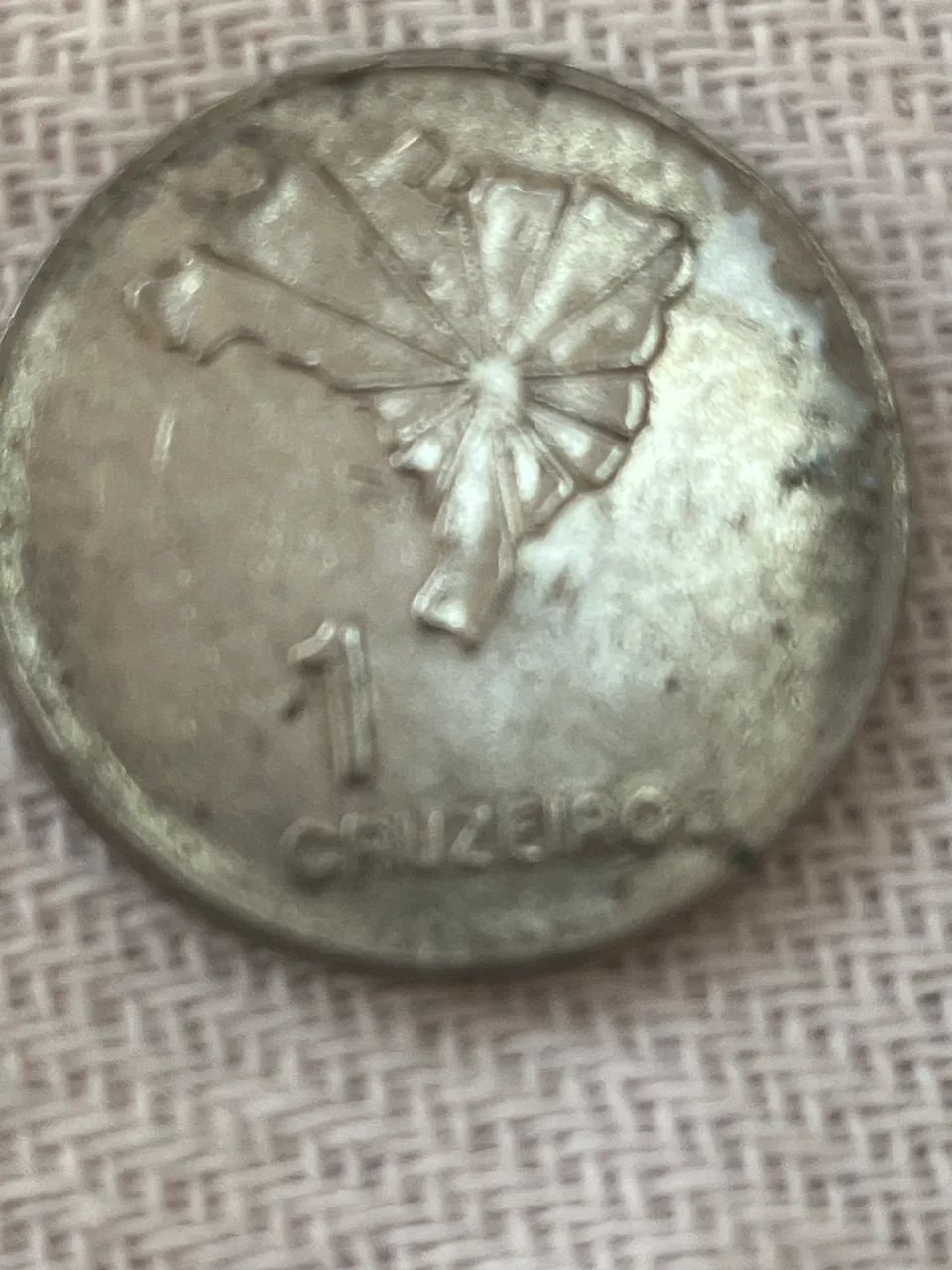 Moedas e cédulas antigas