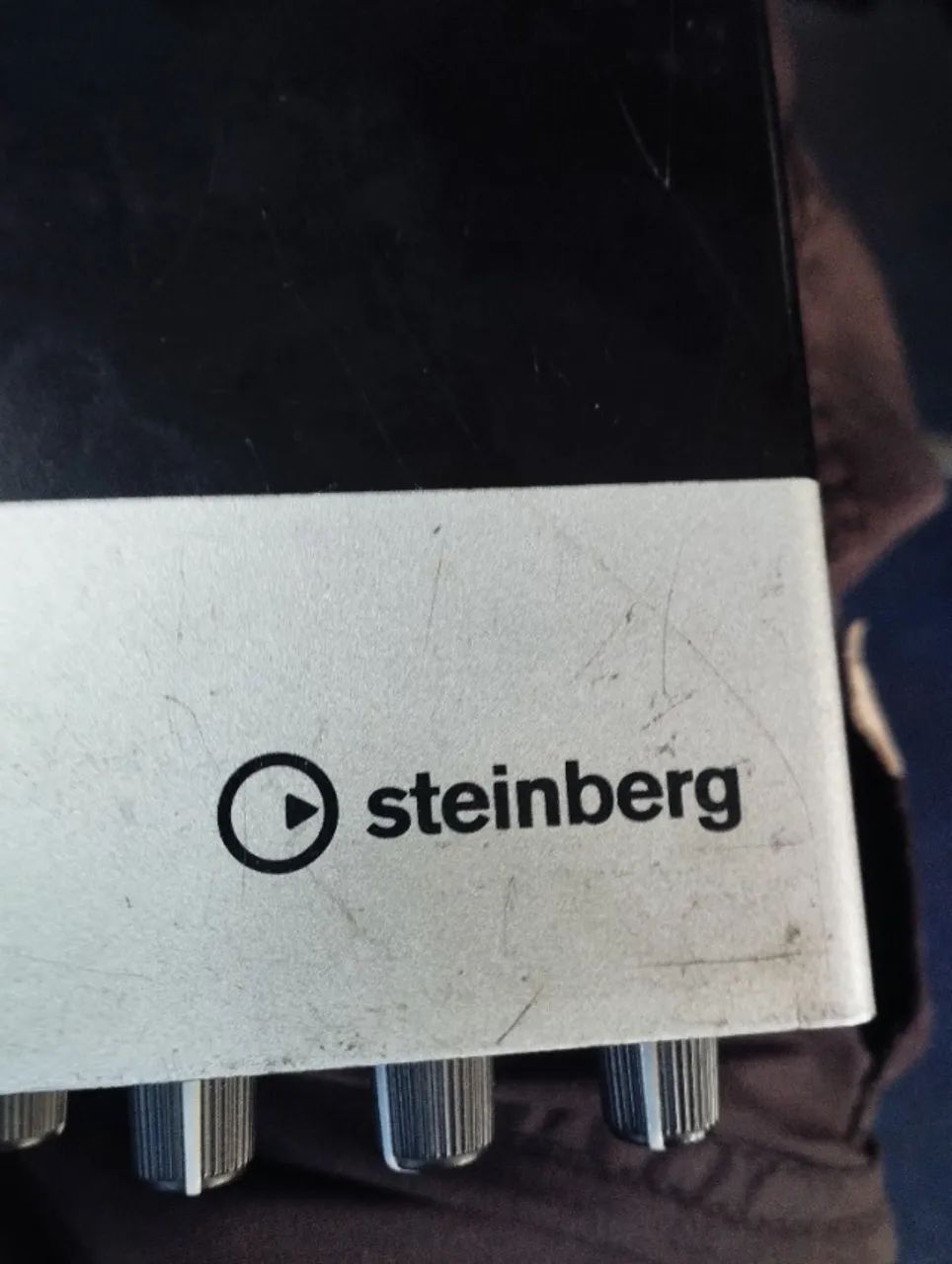 Interface Steinberg UR44 profissional 6 entradas - Foto 2