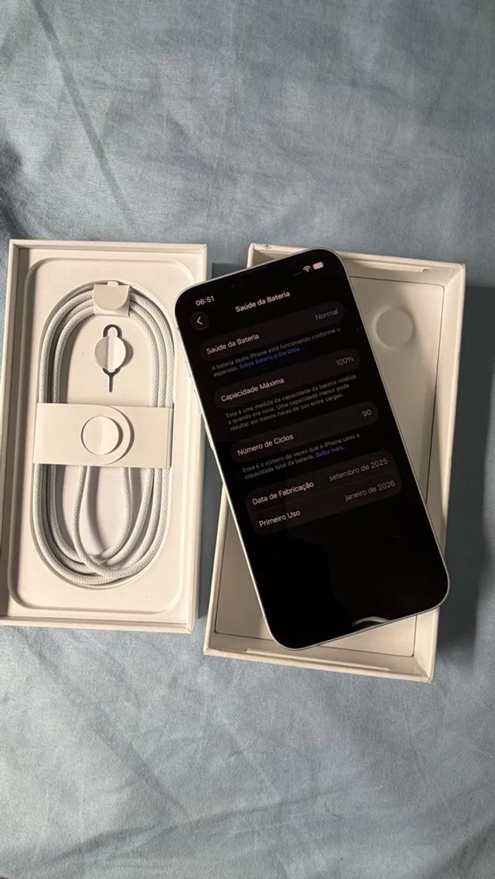 Apple iPhone 16e 512GB Branco 6,1" 48MP iOS 5G - Foto 2