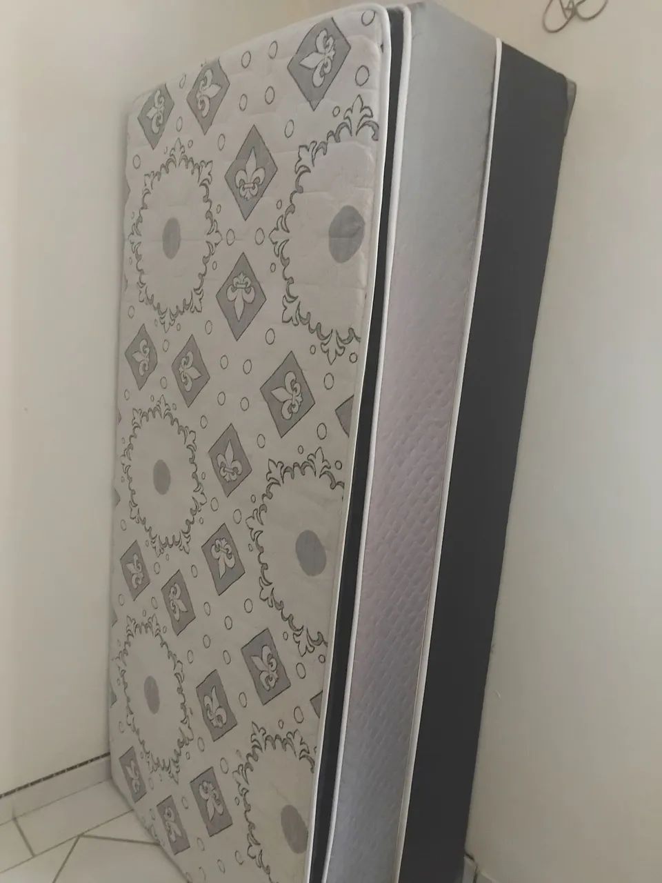 CAMA BOX SOLTEIRÃO 
