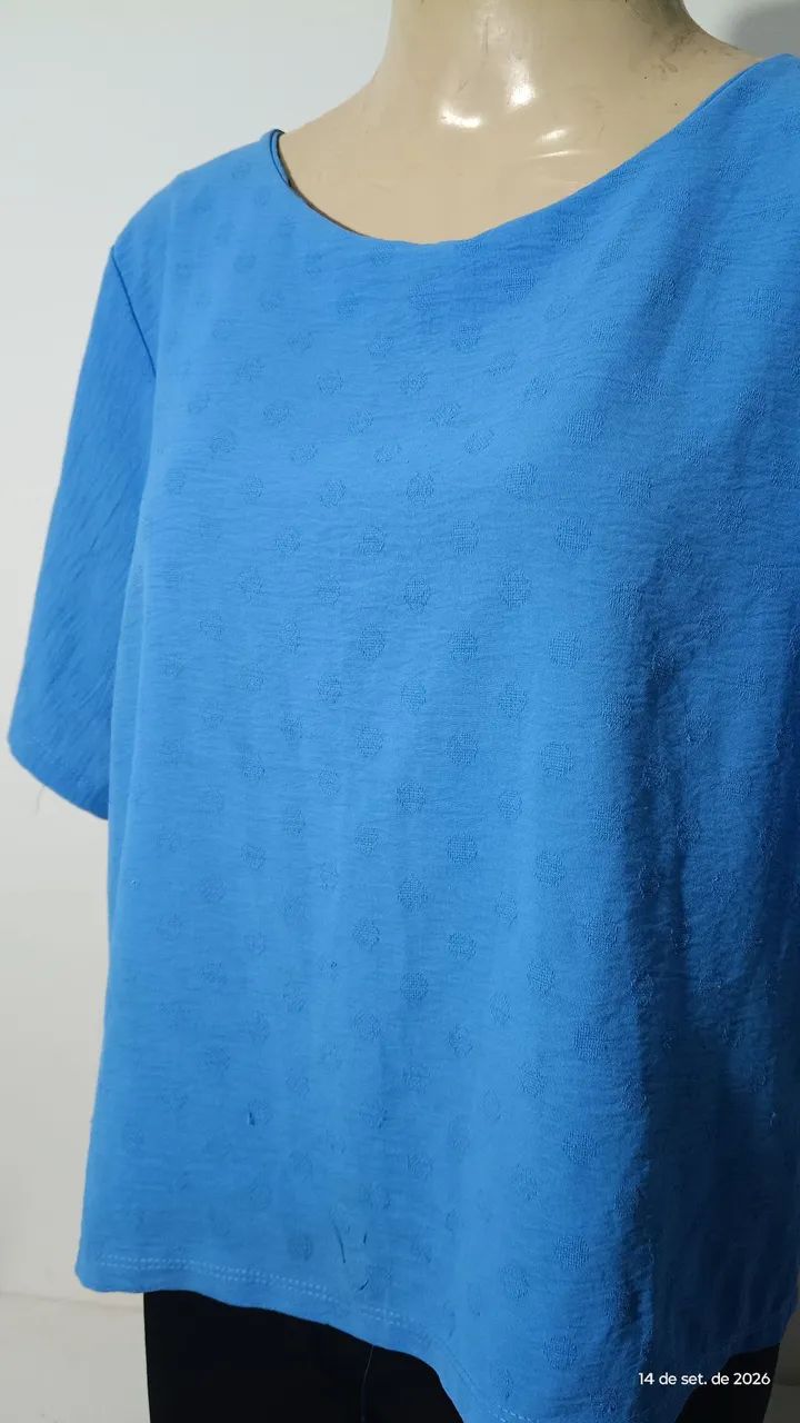 Blusa detalhes no tecido  - Foto 2