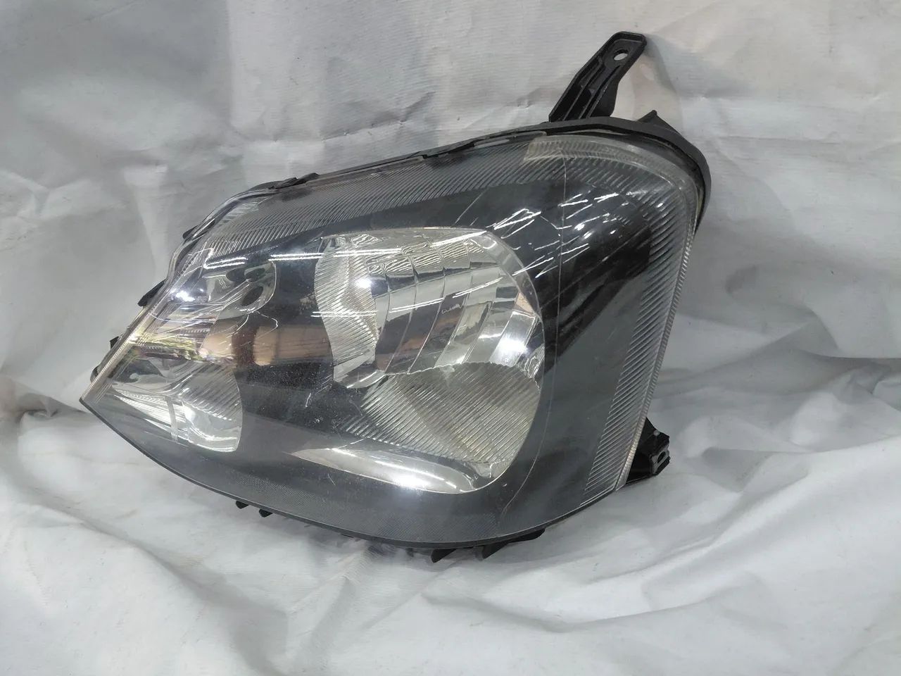 Farol Etios esquerdo Máscara Negra  - Foto 3