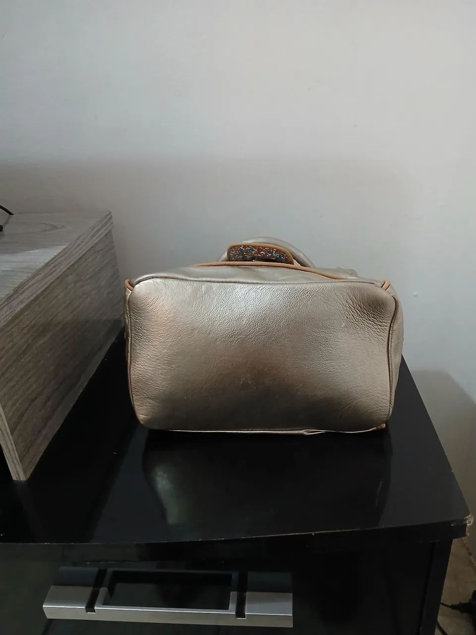 BOLSA DOURADA MARCA SOLIER COURO LEGÍTIMO  - Foto 4