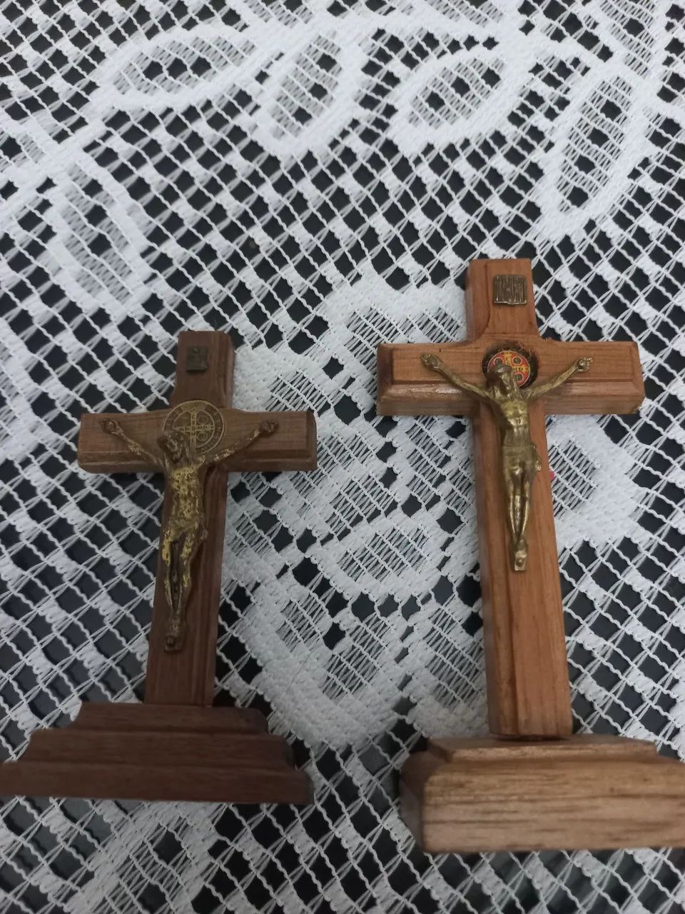 2 mini crusifixo Jesus medida 8  cm e 11 cm  - Foto 4