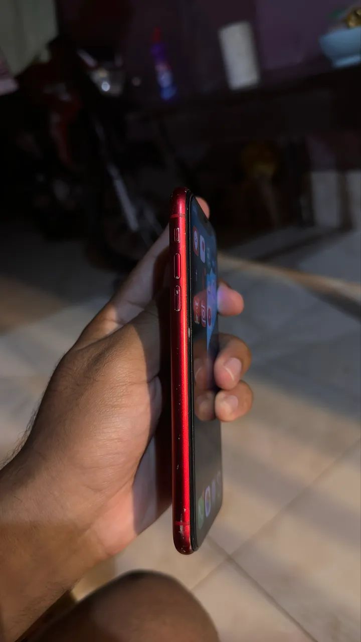 iPhone 11 Red 128GB - Foto 3