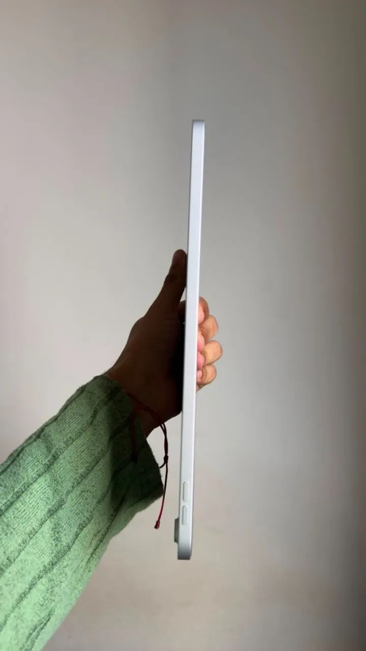 iPad 10a geração, 64 GB, prata, estado impecável, com case e caneta - Foto 2