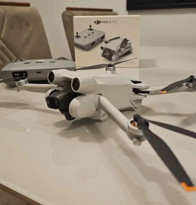 DJI Mini 3 Pro - Estado de Novo (Apenas 1h de voo) + Cartão 64GB + Reg. ANAC