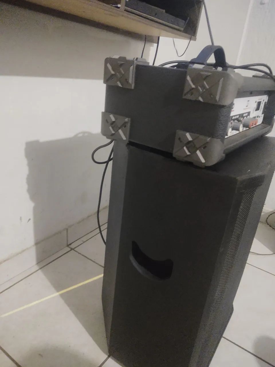 Amplificador e caixa com bluetooth USB auxiliar áudio  - Foto 4