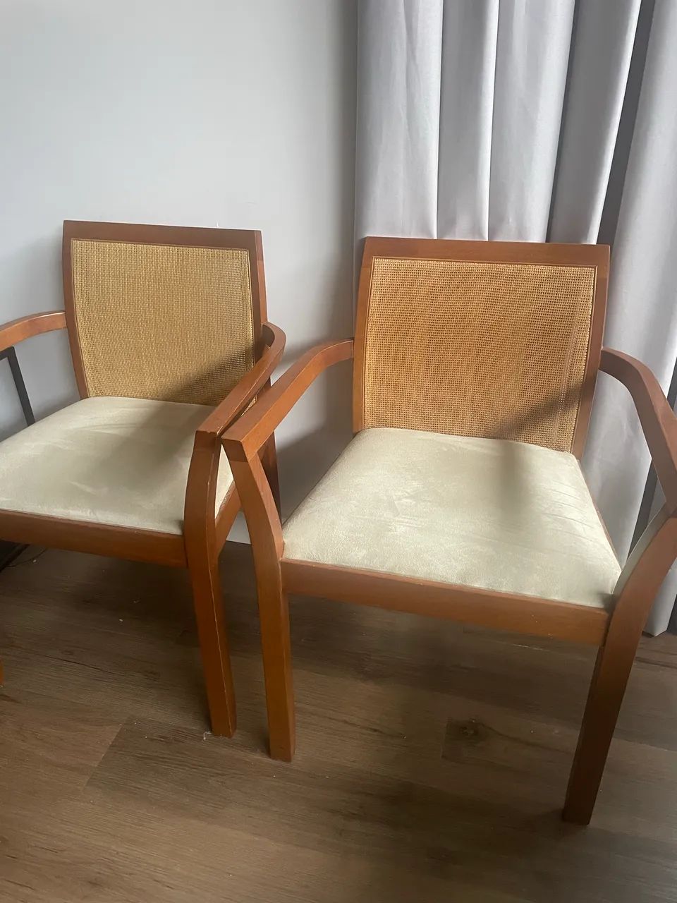 Poltrona com branco Tok Stok  - Foto 4