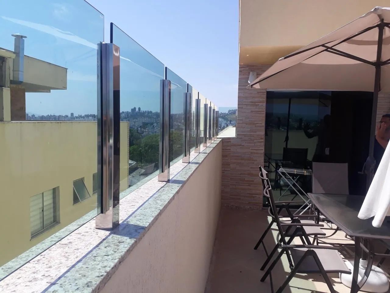 Guarda corpo em aço inox e vidros  - Foto 2