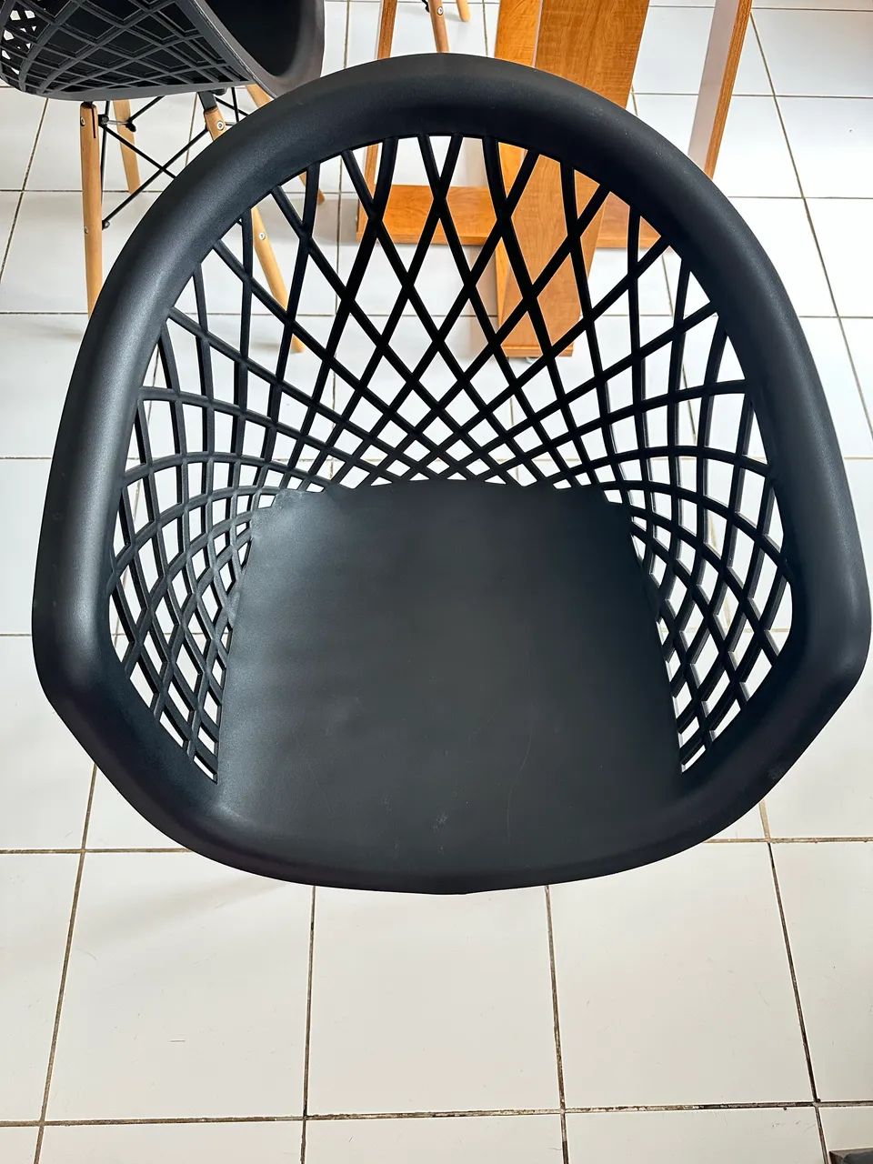Mesa mdf com tampo de vidro off white com 4 cadeiras  - Foto 5