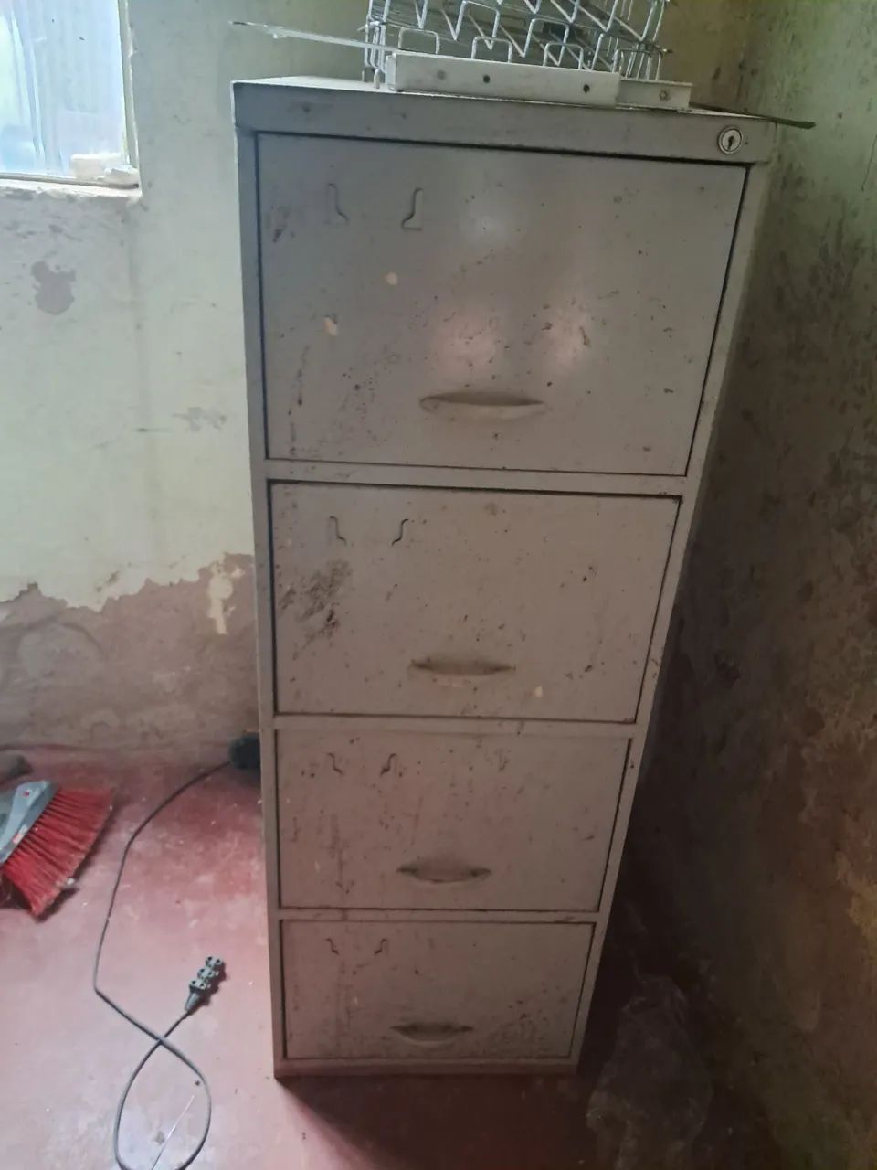 Móveis de ferro para escritório.  - Foto 2