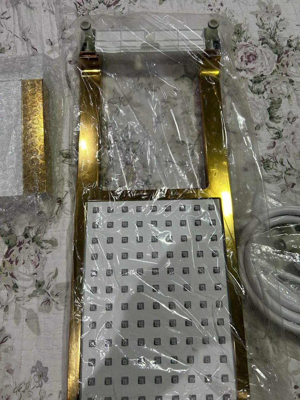Shower417147355231703043