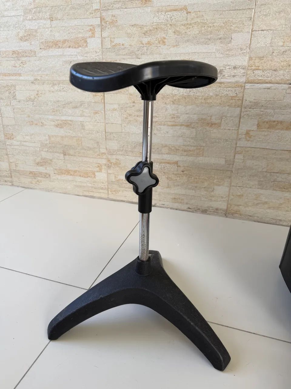 Tripé para pedicure 