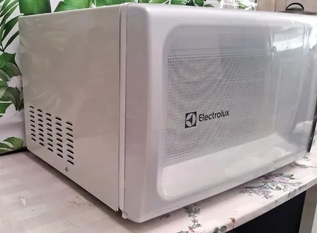 Vendo microondas Electrolux 34L - Foto 2