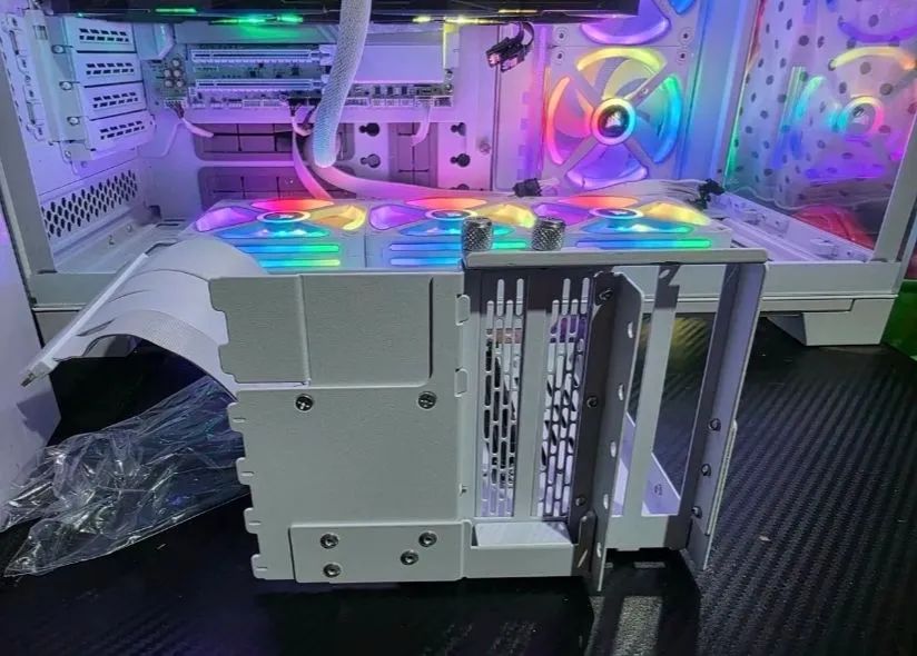 Suporte Vertical GPU Lian Li Universal PCIe 4.0 Branco - Original. - Foto 5